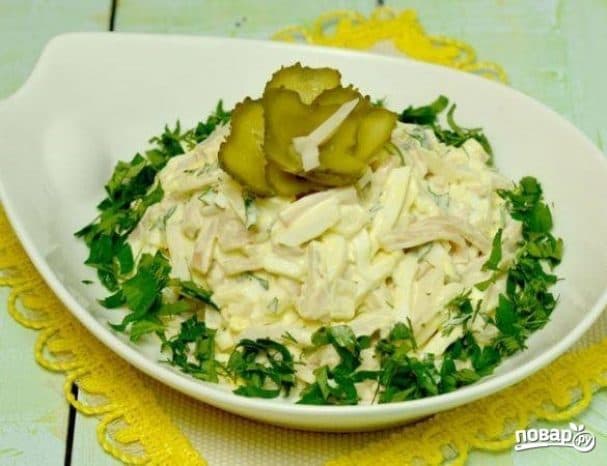 Салат из кальмаров с яйцом