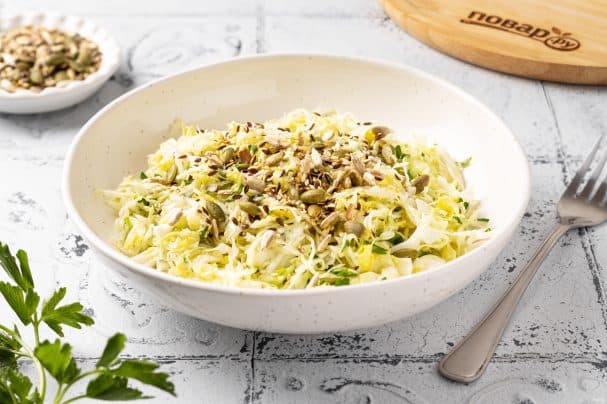 Cabbage salad with sunflower seeds