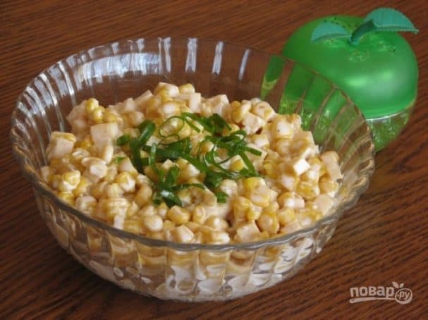 Салат из консервированной кукурузы