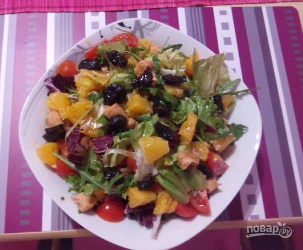 Салат из курицы с апельсинами