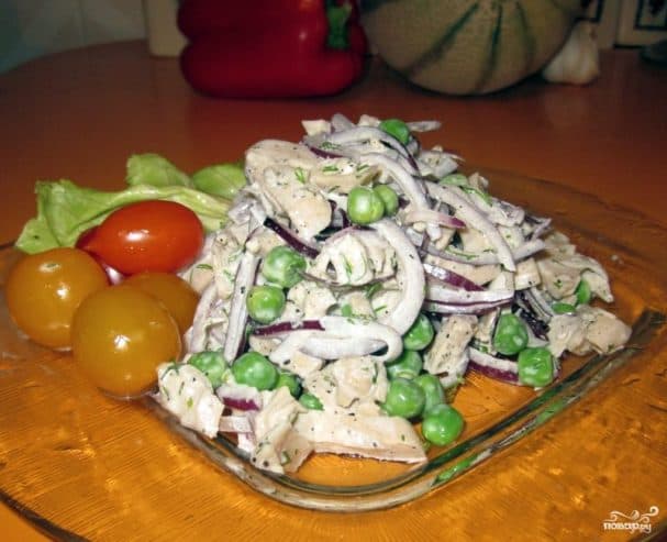 Salad with marinated squid