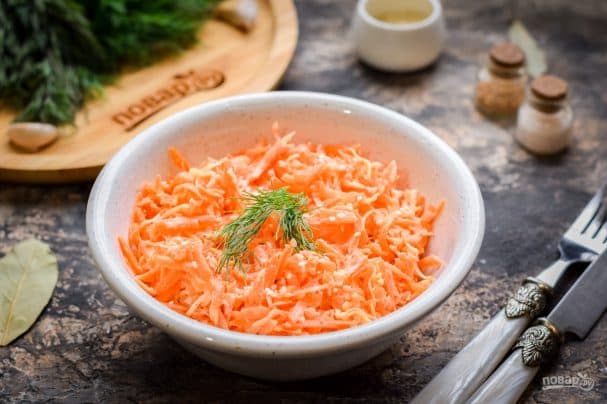 Carrot salad without mayonnaise