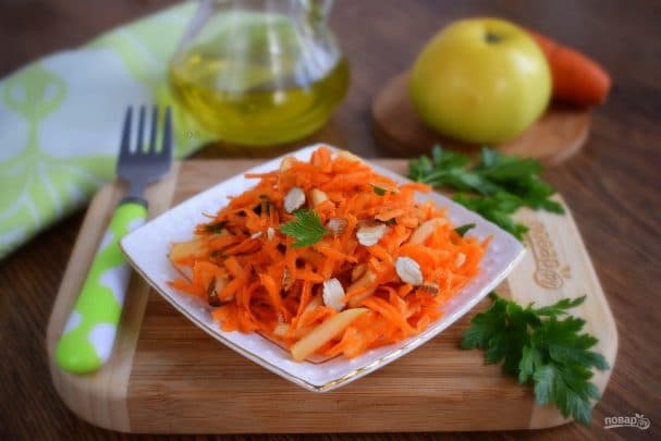 Carrot and apple salad