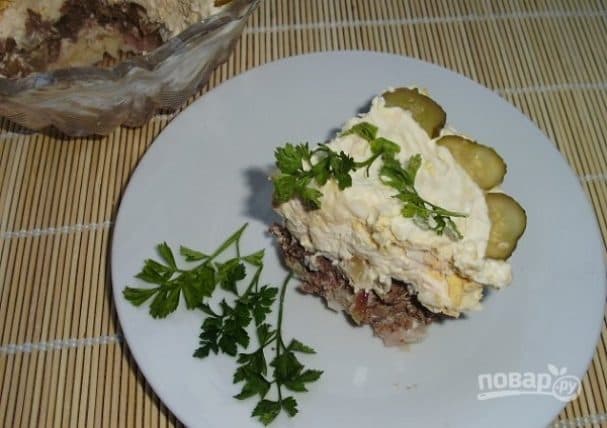 Салат із курячої печінки шарами