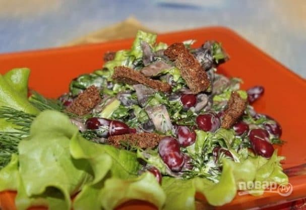 Салат из шампиньонов и фасоли