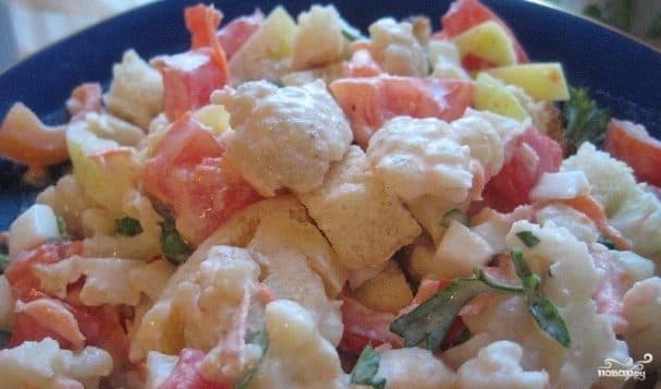 Fresh cauliflower salad