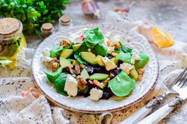 Beet and avocado salad