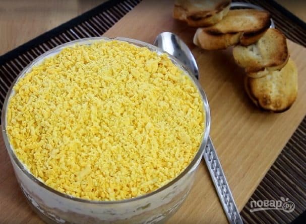 Салат з тунцом і яйкамі