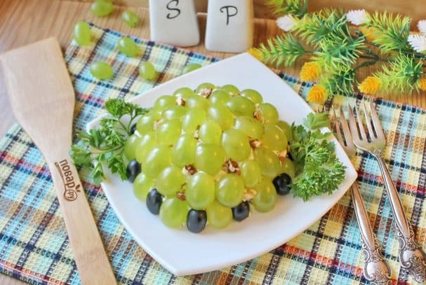 Grape salad