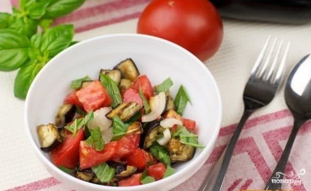 Salad for baked salmon