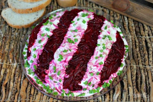 Beef salad with boiled beef