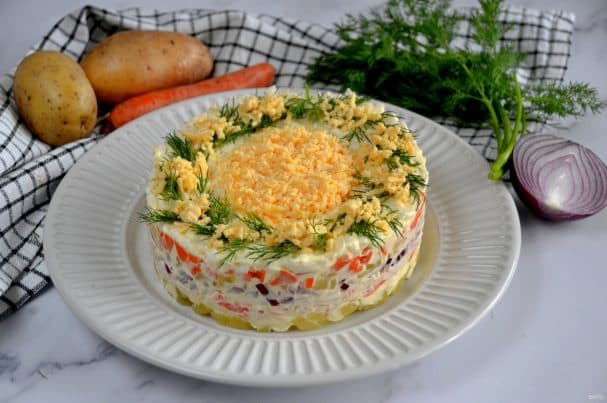 Салат з палачкамі крабавага мяса