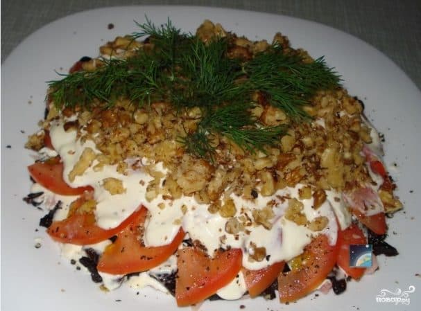 Plum salad