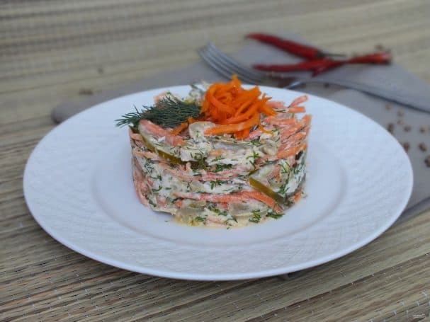 Салат з карэйскай малакой