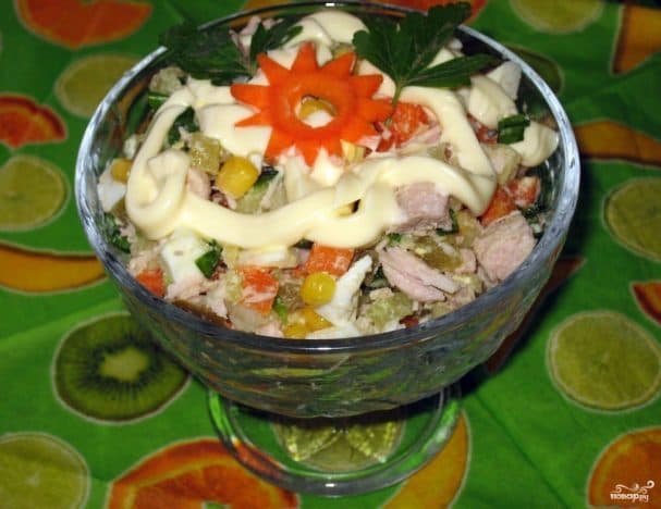 Салат с кукурузой