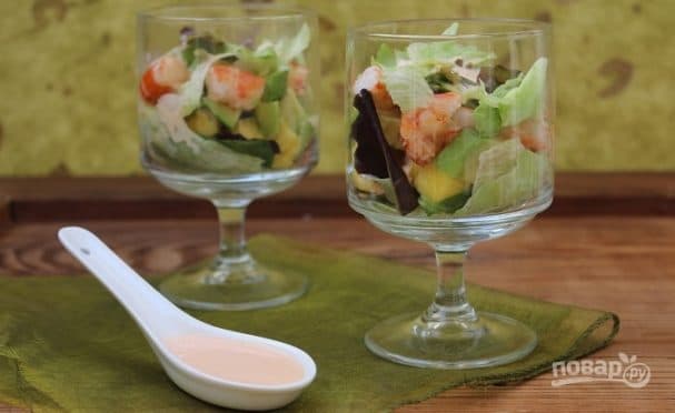 Pineapple and shrimp salad