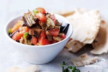 Салат с баклажанами и курицей