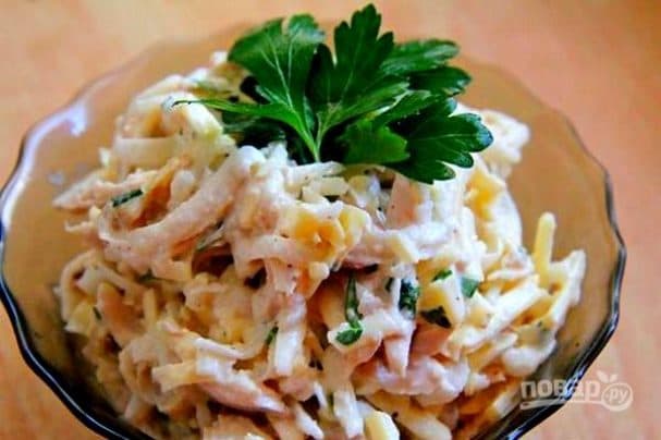 Салат з дайконам і курыцай