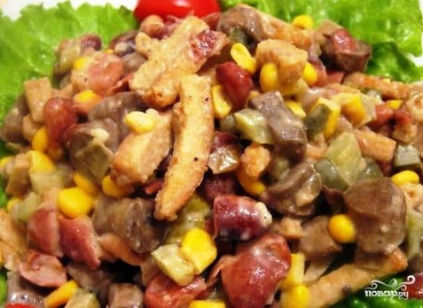 Salad with boiled beans