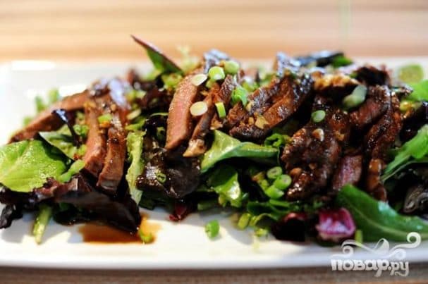Beef and ginger salad