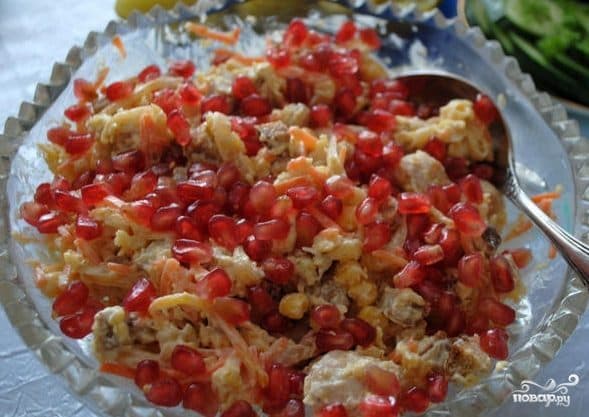 Салат с гранатом и сыром