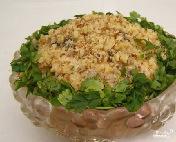 Салат с грибами и черносливом