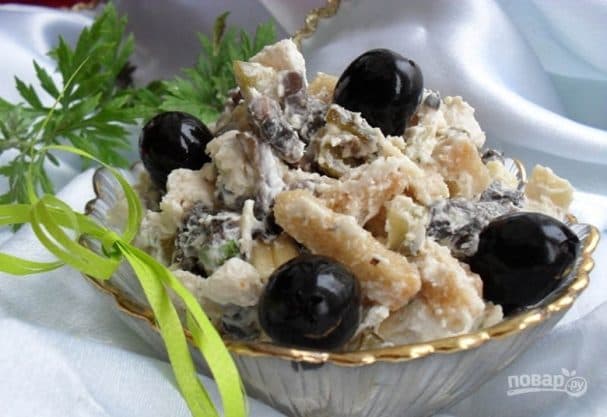 Салат с грибами маринованными
