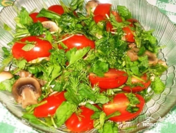 Salad with boiled mushrooms