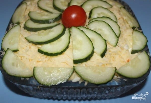Салат с копченой грудкой