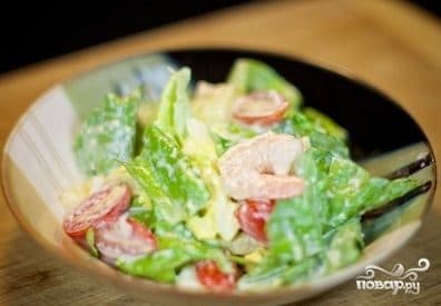 Shrimp and pineapple salad