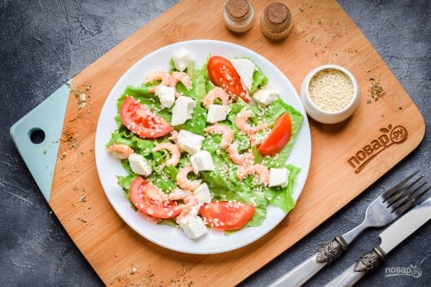 Shrimp and feta cheese salad