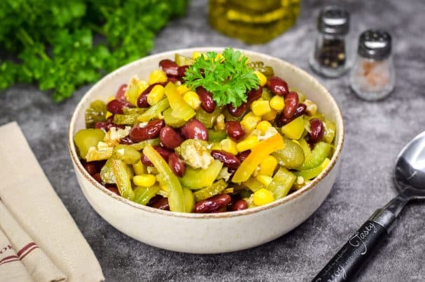 Салат з кукурузай