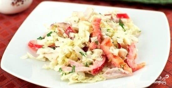 Салат з курыцай і кальмарамі