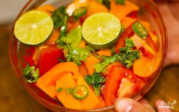 Mango and tomato salad