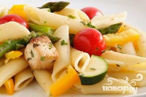 Pasta and vegetable salad