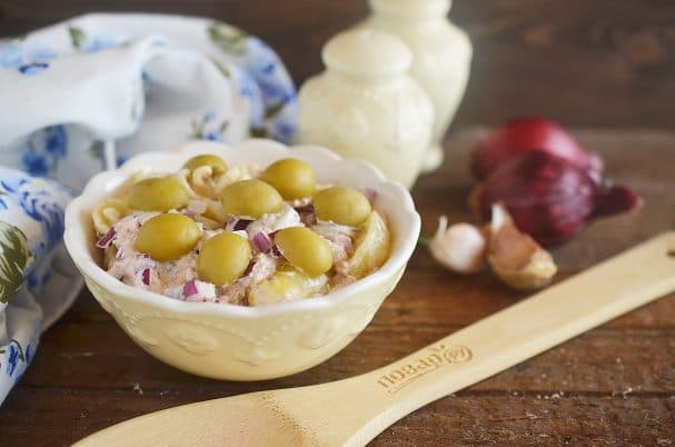 Pasta and tuna salad