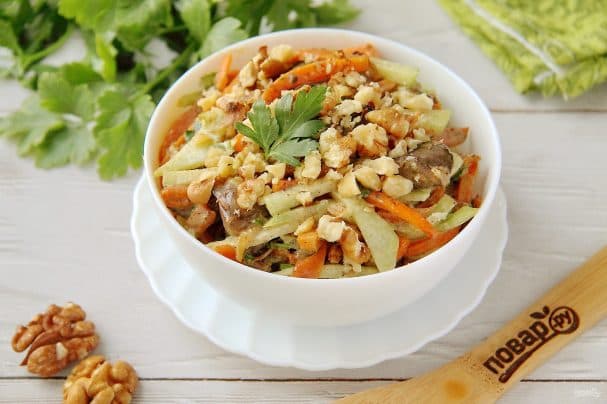 Salad with liver and radish