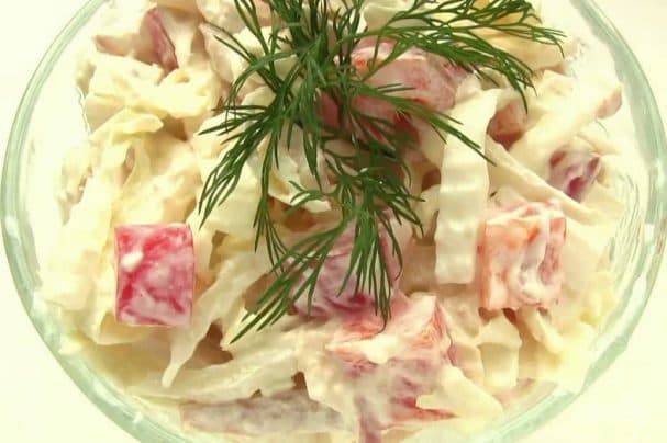Салат з пекінскай капустай і кальмарамі