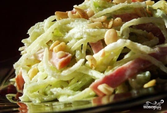 Салат с редькой и курицей