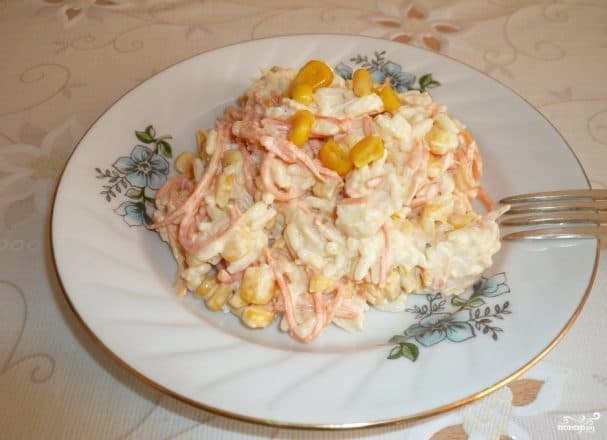 Salad with rice and chicken