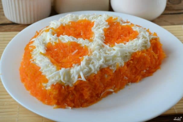 Салат з тунцом