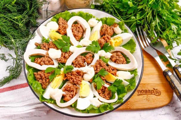 Салат з тунцем і кальмарами