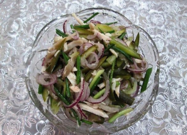 Салат с вешенками и курицей
