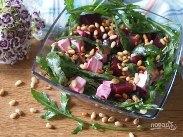 Beet and feta salad