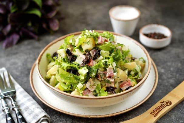 Smoked pork belly salad