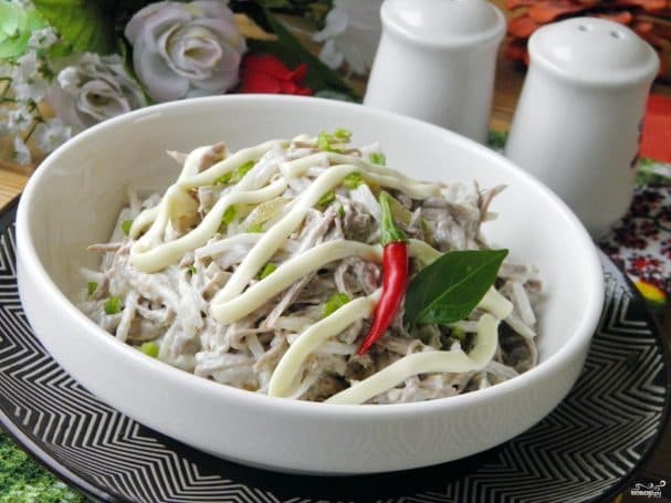 Салат с редькой