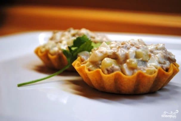 Салат у тарталетках