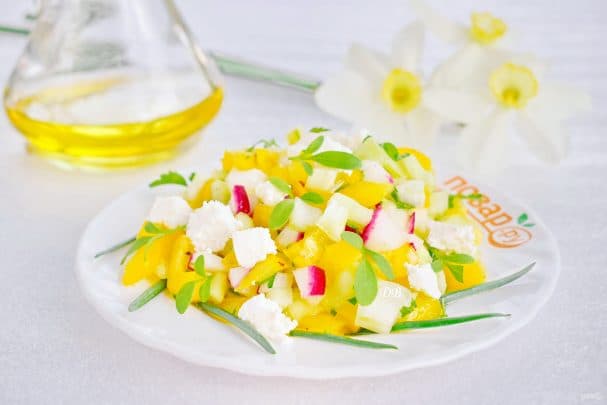 Spring salad with celery
