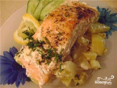 Семга с картошкой в горшочках