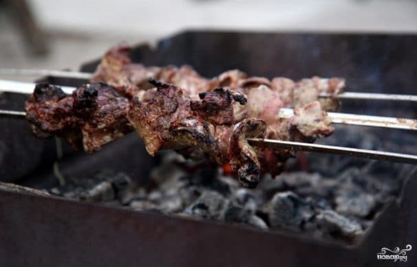 Шашлык з курочай печанкі